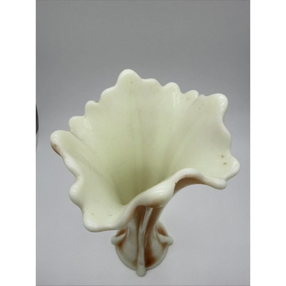 Northwood Four Pillars Nutmeg Custard Glass Vase 9